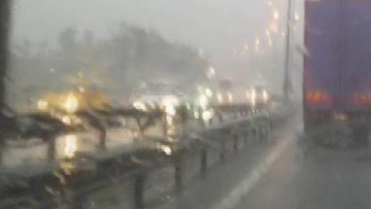 İstanbul’da sağanak yağış etkisini göstermeye başladı