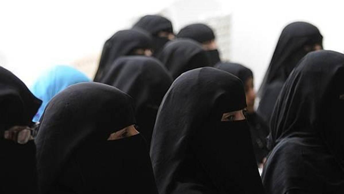 Suudi Arabistan'da kadınlara "seçme ve seçilme hakkı"