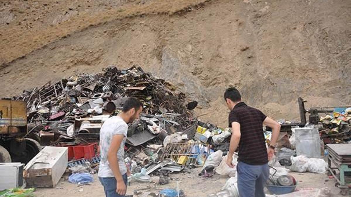 Hakkari'de patlama! 2'si çocuk 4 yaralı
