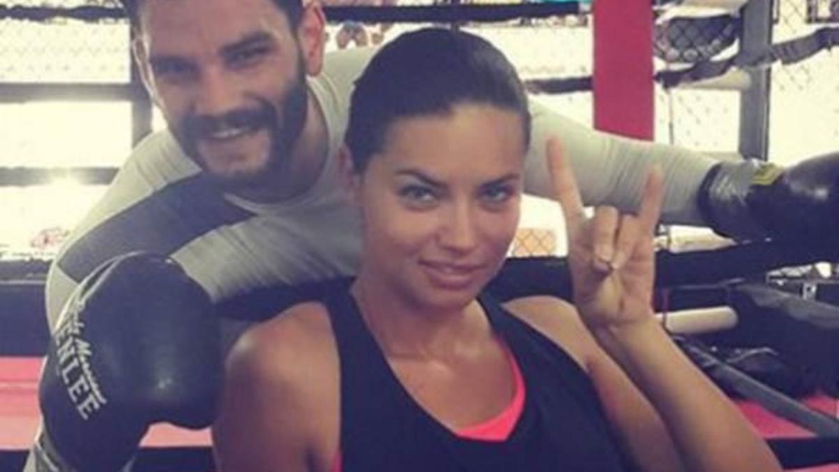 Adriana Lima'dan 'bozkurt' açıklaması