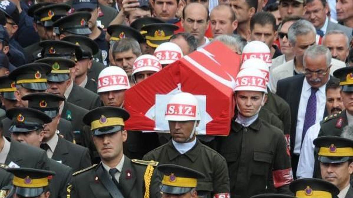 Şehidi 5 bin kişi uğurladı