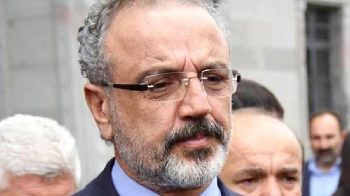 Sırrı Sakık'tan flaş karar! Maaşını...