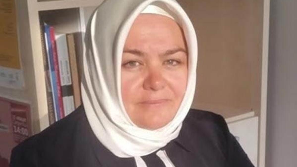 Prof. Dr. Ayşen Gürcan Türkiye'nin ilk başörtülü bakanı oldu