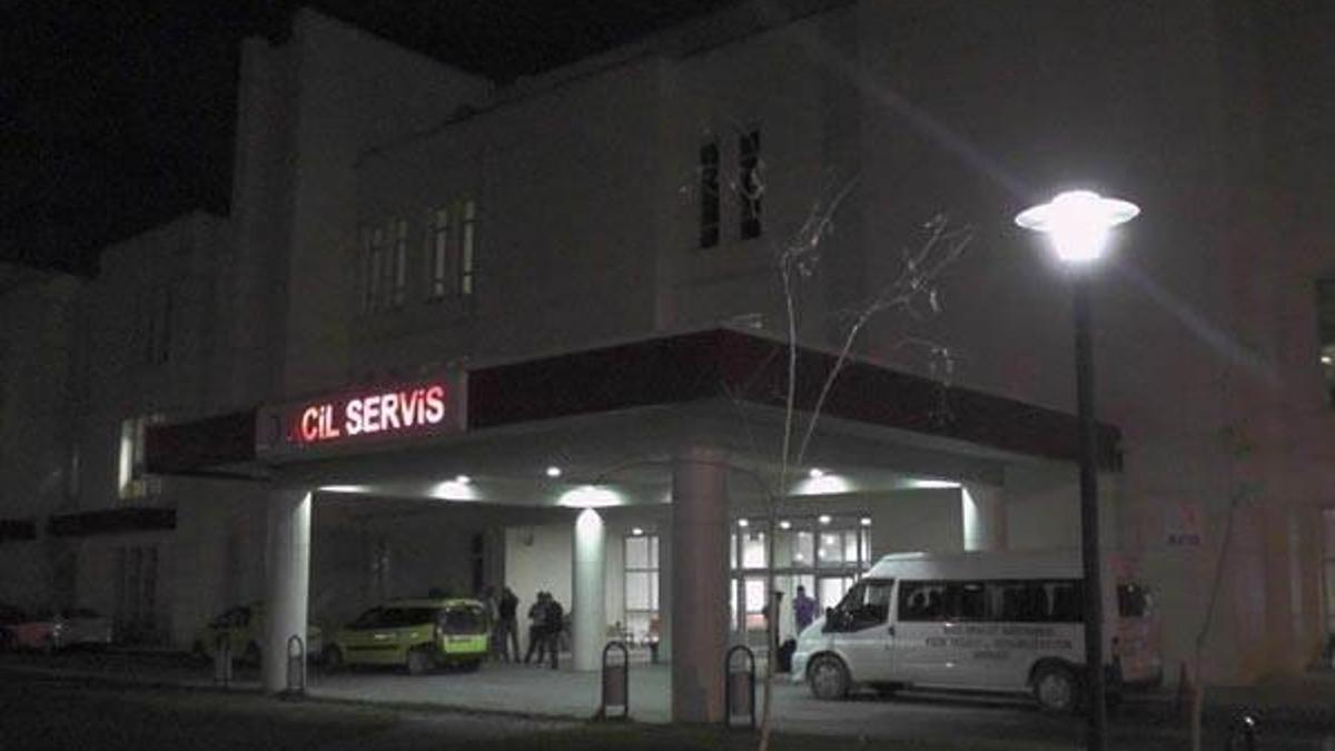 Muş'ta yük trenine bombalı saldırı