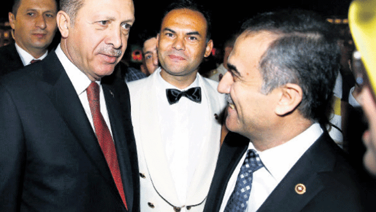 Özkes’in Saray çelişkisi