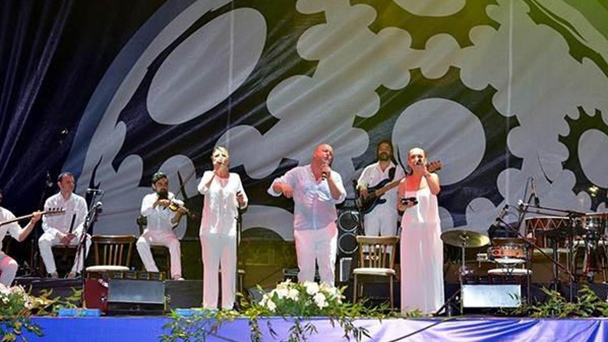 Kardeş Türküler barış için söyledi