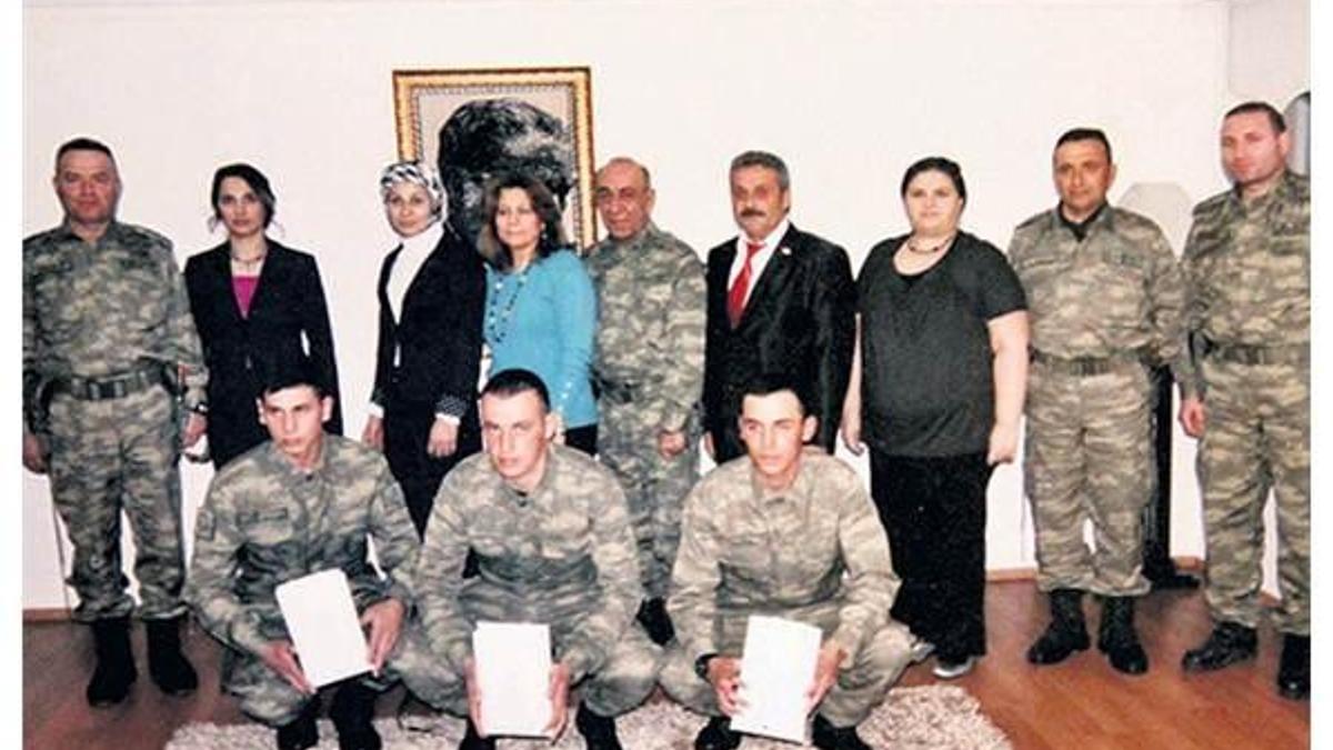 İkisi döndü biri yaralı