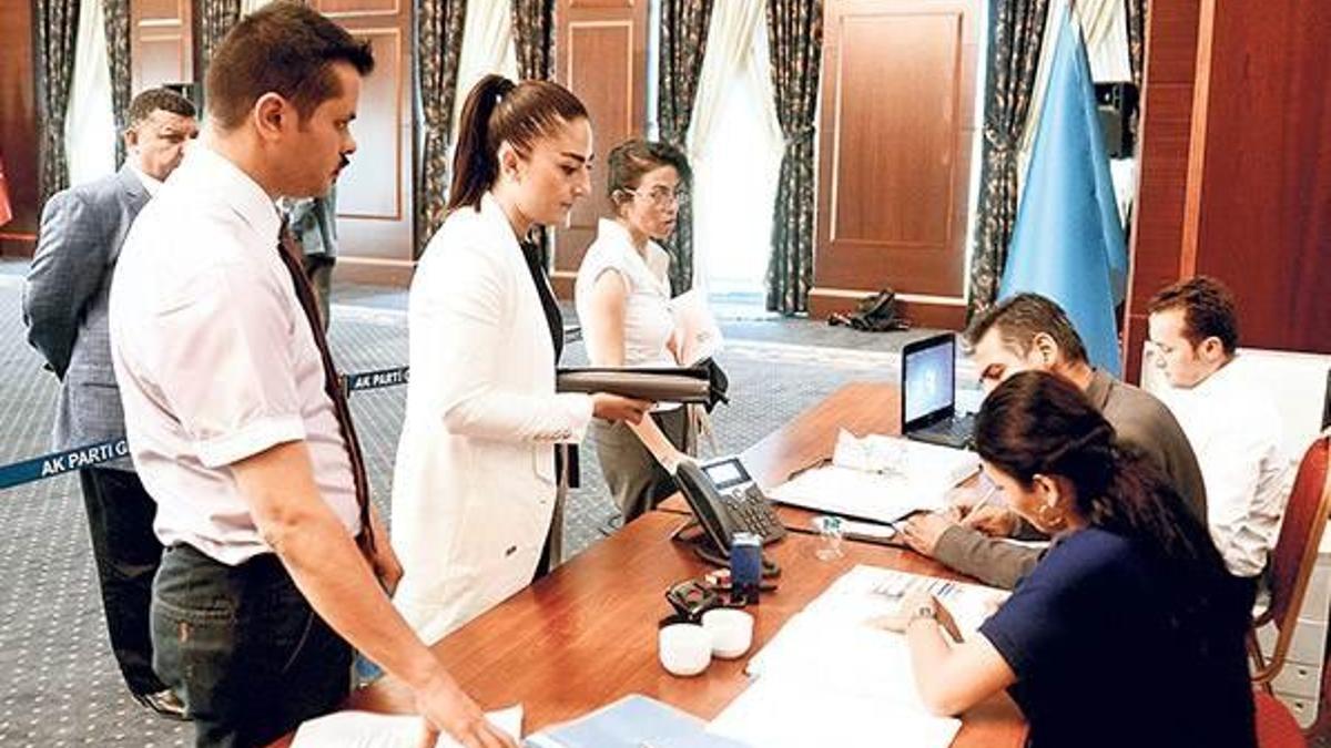 Üç dönem için özel komisyon