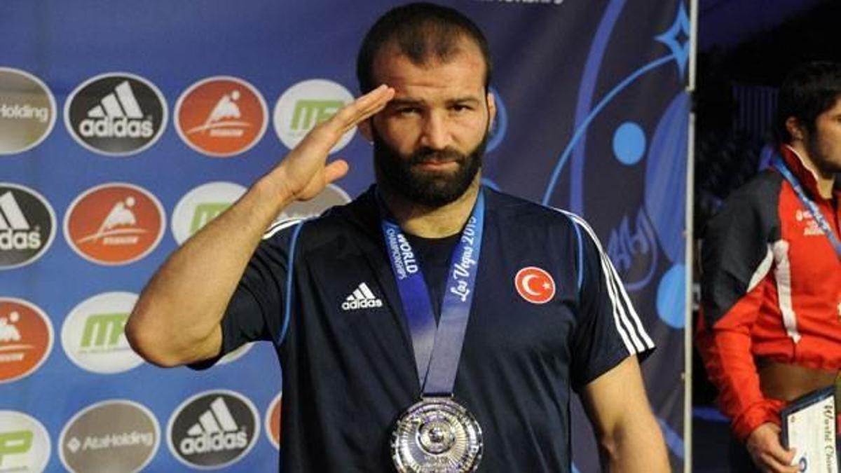 Selim Yaşar gümüşte kaldı