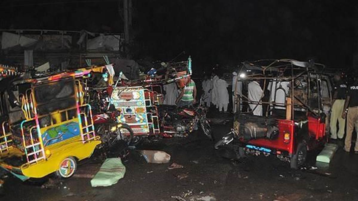 Pakistan'da bombalı saldırı