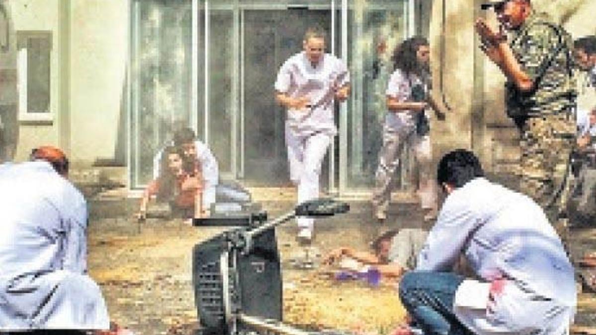 ‘Validebağ yanıyor’ paniği