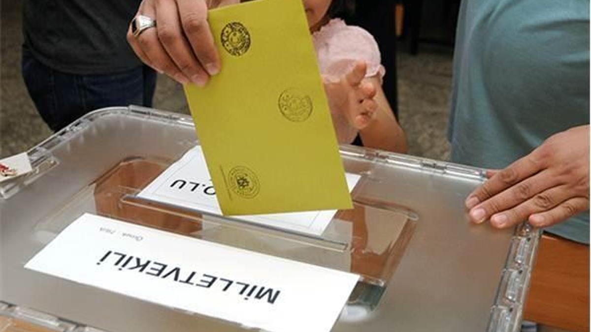 'Türkiye 3. kez seçime gidebilir'