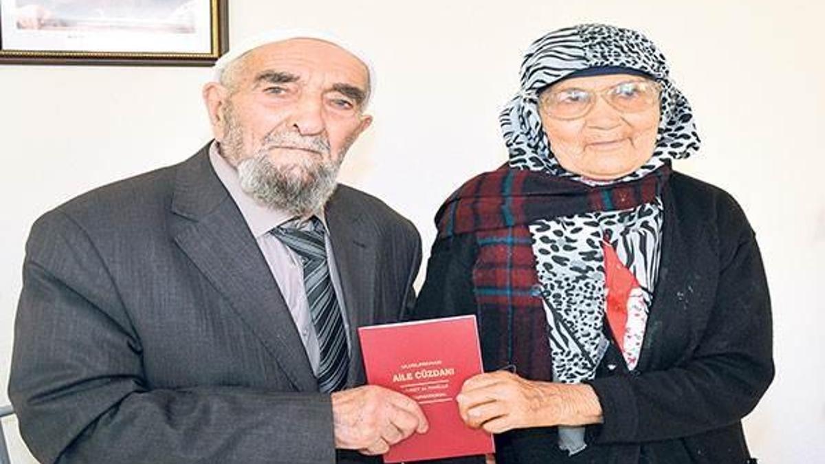 77 yıl sonra aşkına kavuştu