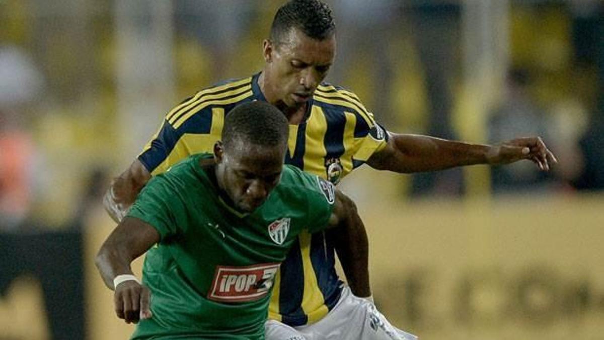 Fener zirvede yıldızlarla ışıldıyor