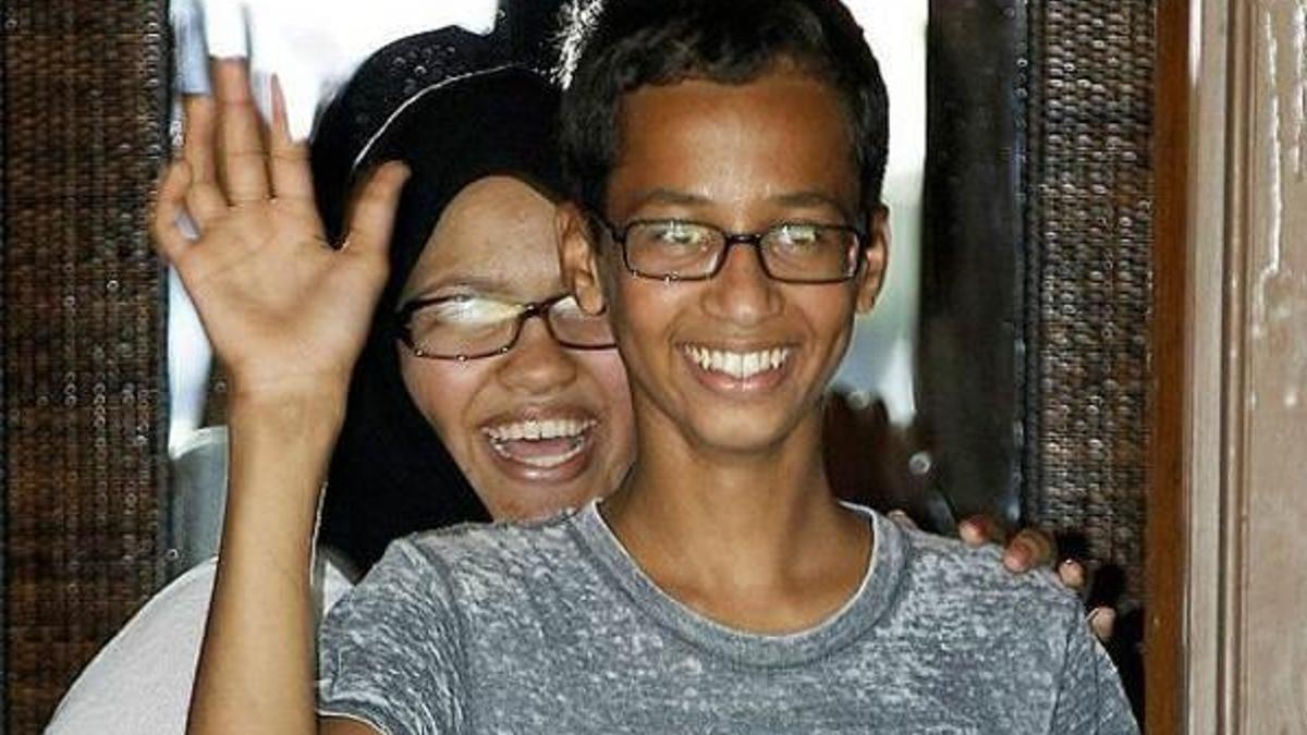 Yaptığı saat bomba sanılan Ahmet Muhammed'e Google'dan jest
