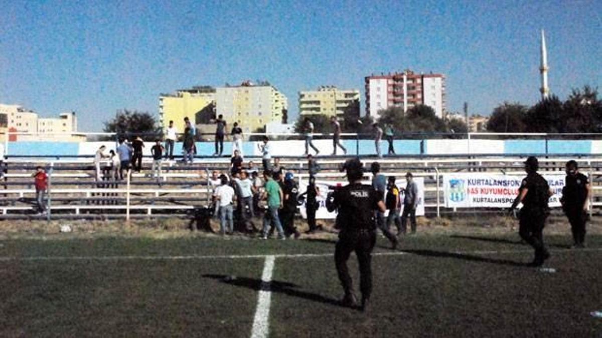 Kurtalanspor-Karşıyaka maçı tatil edildi