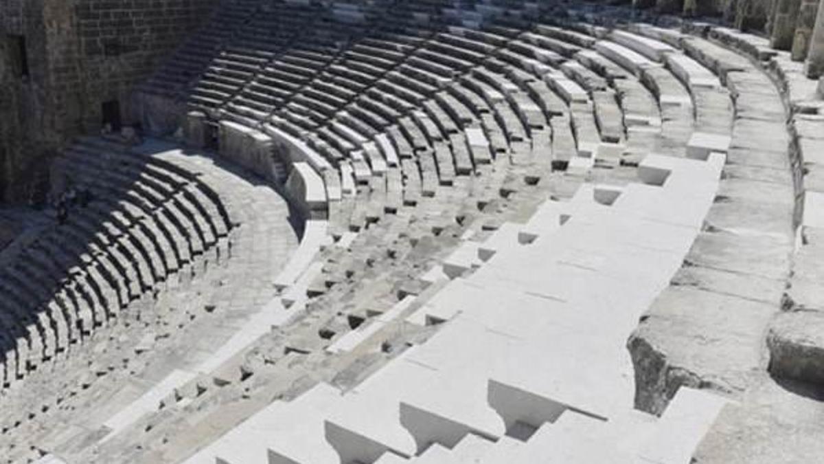 Aspendos restorasyonunda 'mutfak mermeri’ eleştirisi