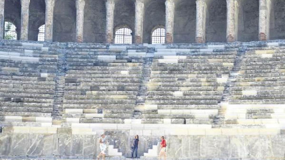 ‘Banyo mermeriyle restorasyon’ iddiası