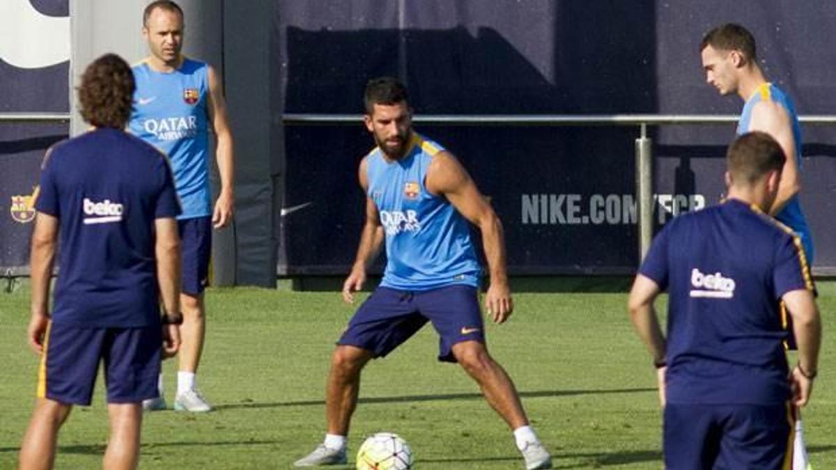 FIFA, Arda Turan'a izin vermiyor