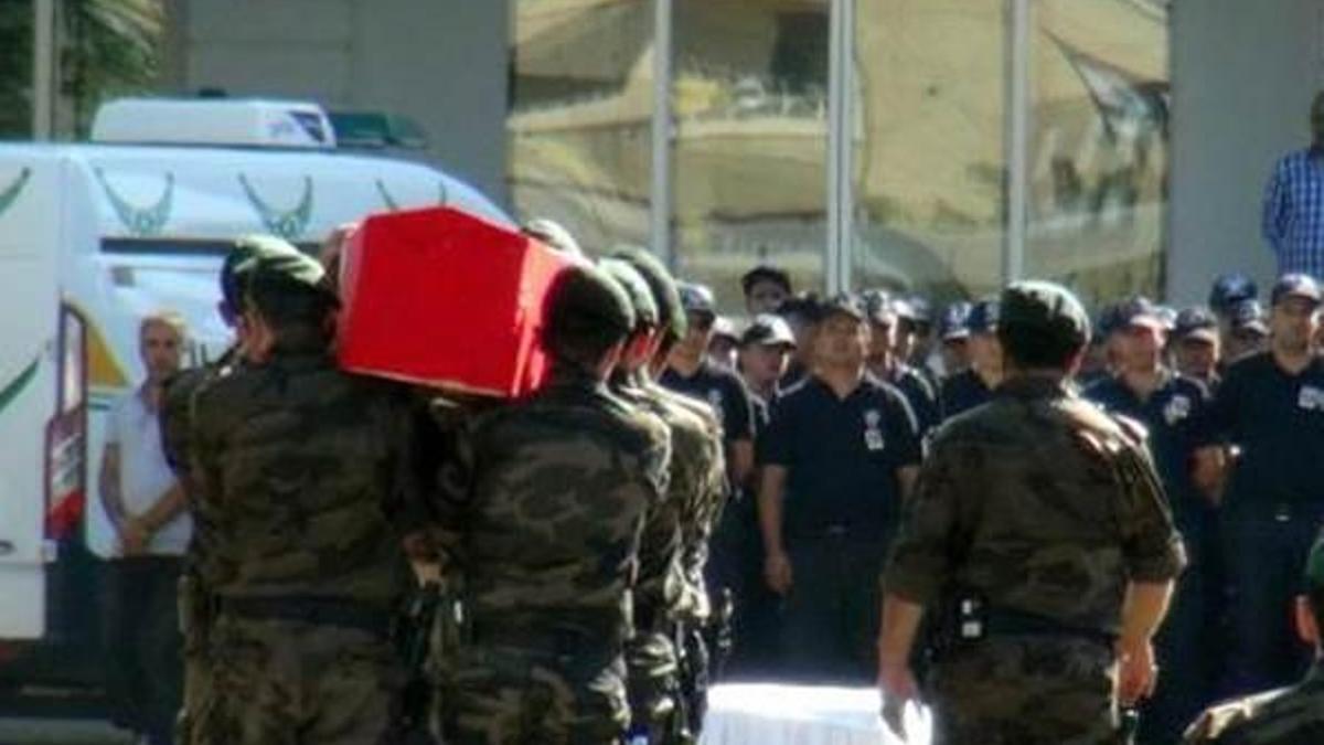 Şehidin tabutunu özel harekatçılar taşıdı