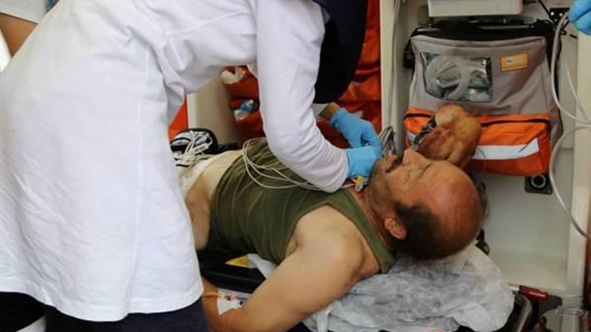 Silaj makinesine düşen kişinin bacağı koptu