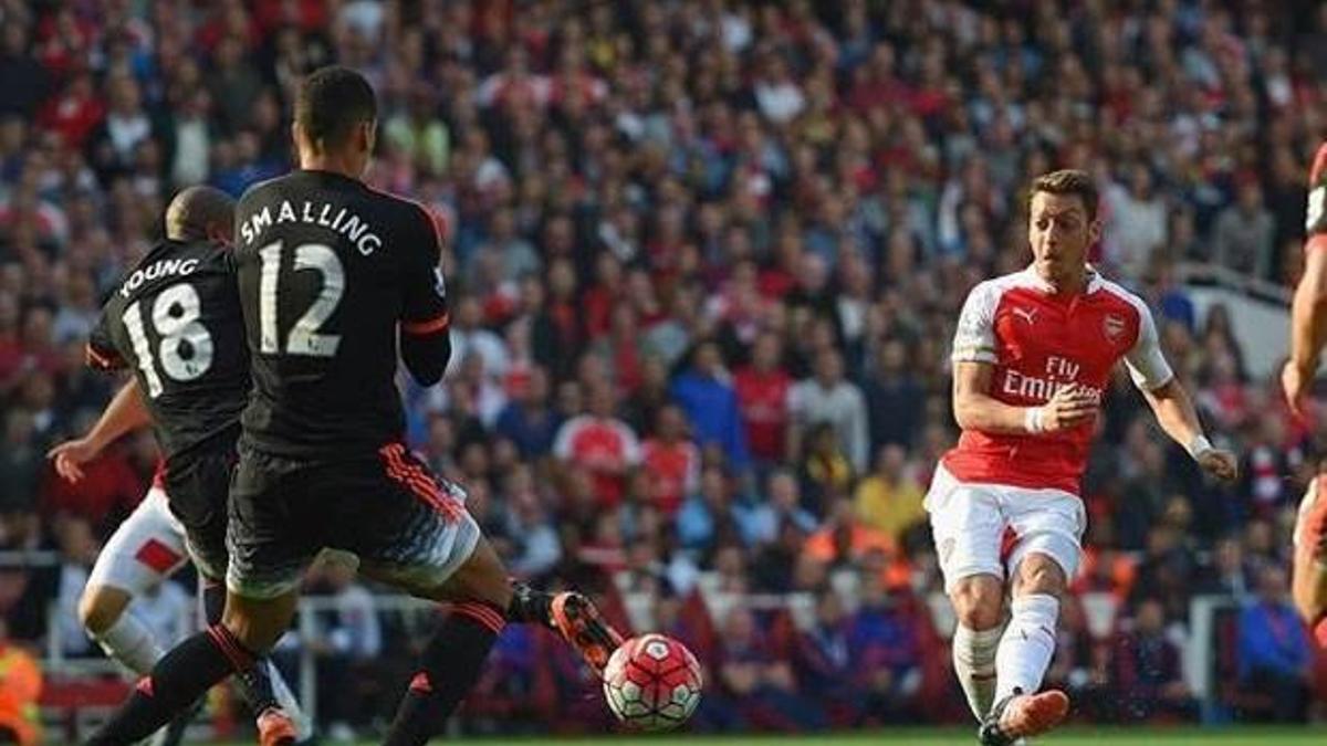 Arsenal 20 dakikada Manu'yu devirdi!