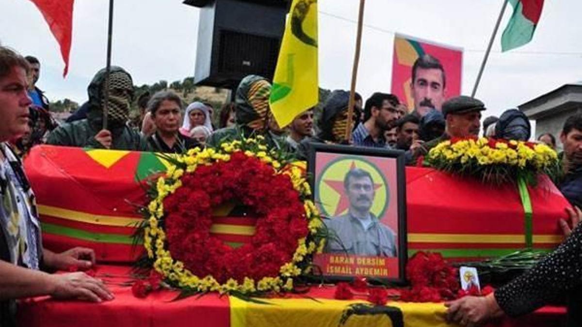 HDP'li milletvekilleri terörist cenazesinde