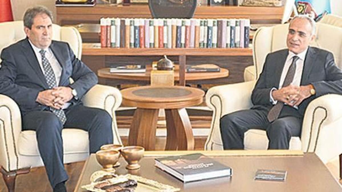 Bakanlıkta ‘yardımcı’ krizi!