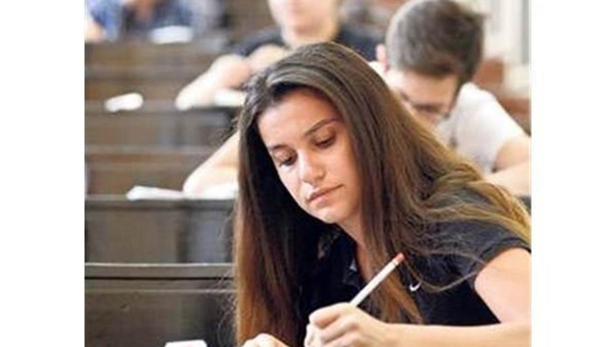 LYS'de ilk 100'e girene 5 bin TL ödül