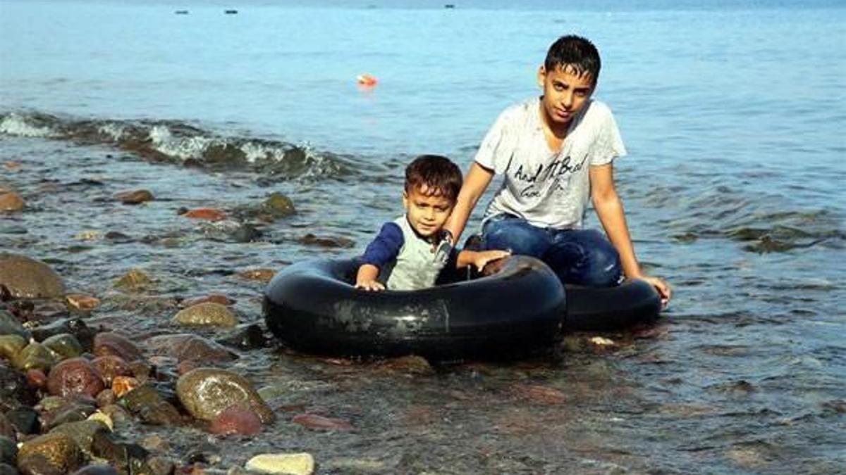 Yine kaçak botu battı, bu kez de 8 aylık bebek öldü