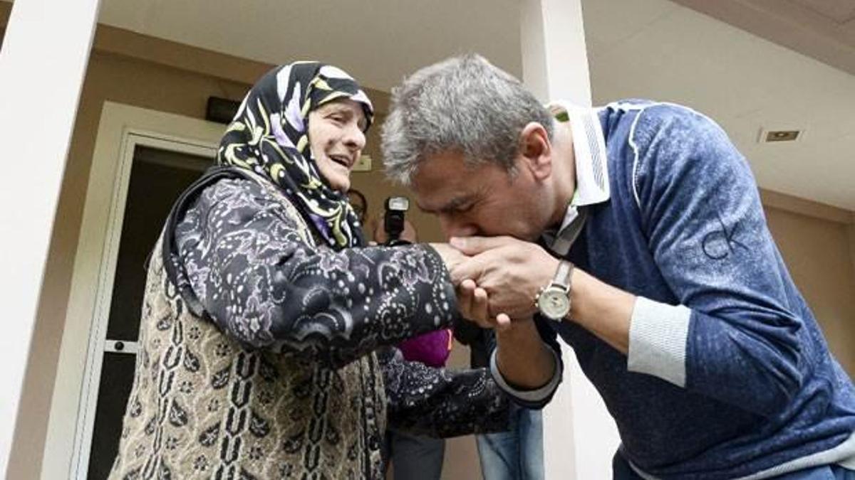 'Türkiye'ye göç ederken donuyorduk'