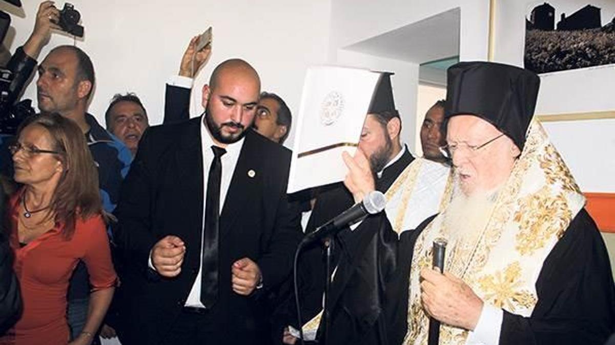 Patrik Gökçeada’da okulda