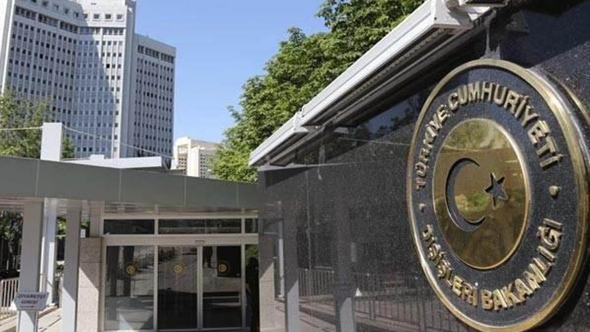 ABD ve Rus büyükelçileri Dışişleri'ne çağrıldı!