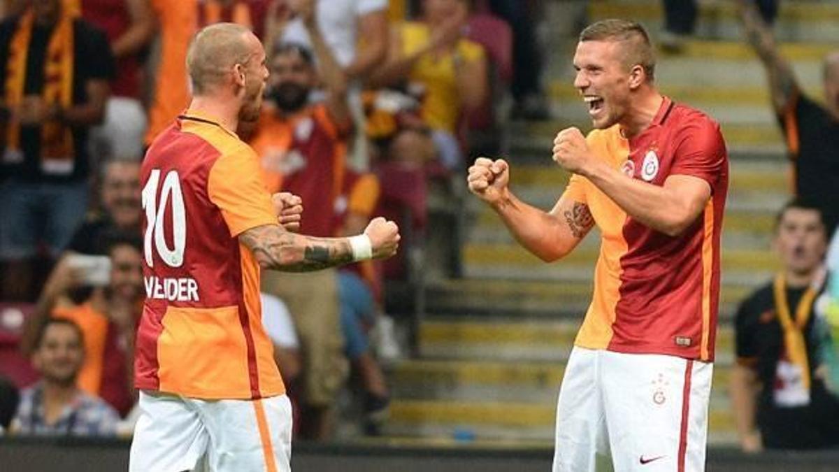 Poldi sahada Wesley belirsiz