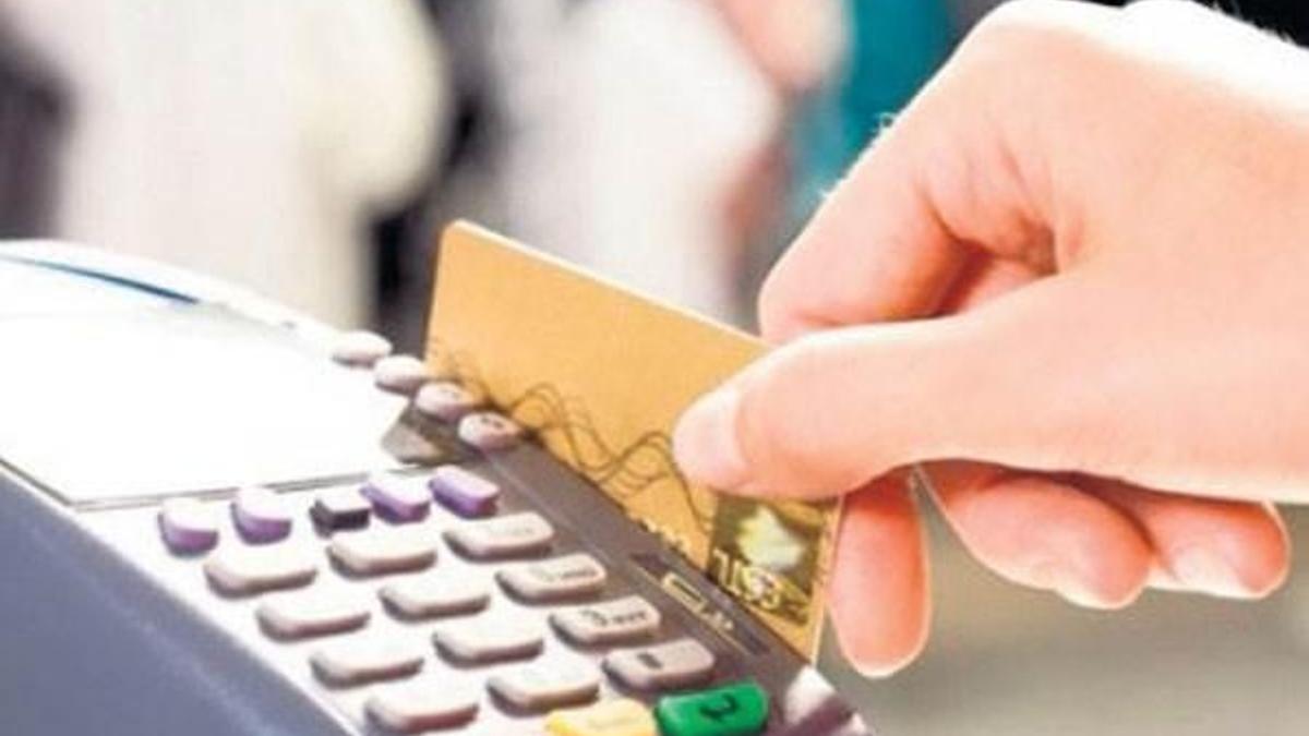 Kredi kartıyla peşin alışveriş taksiti geçti