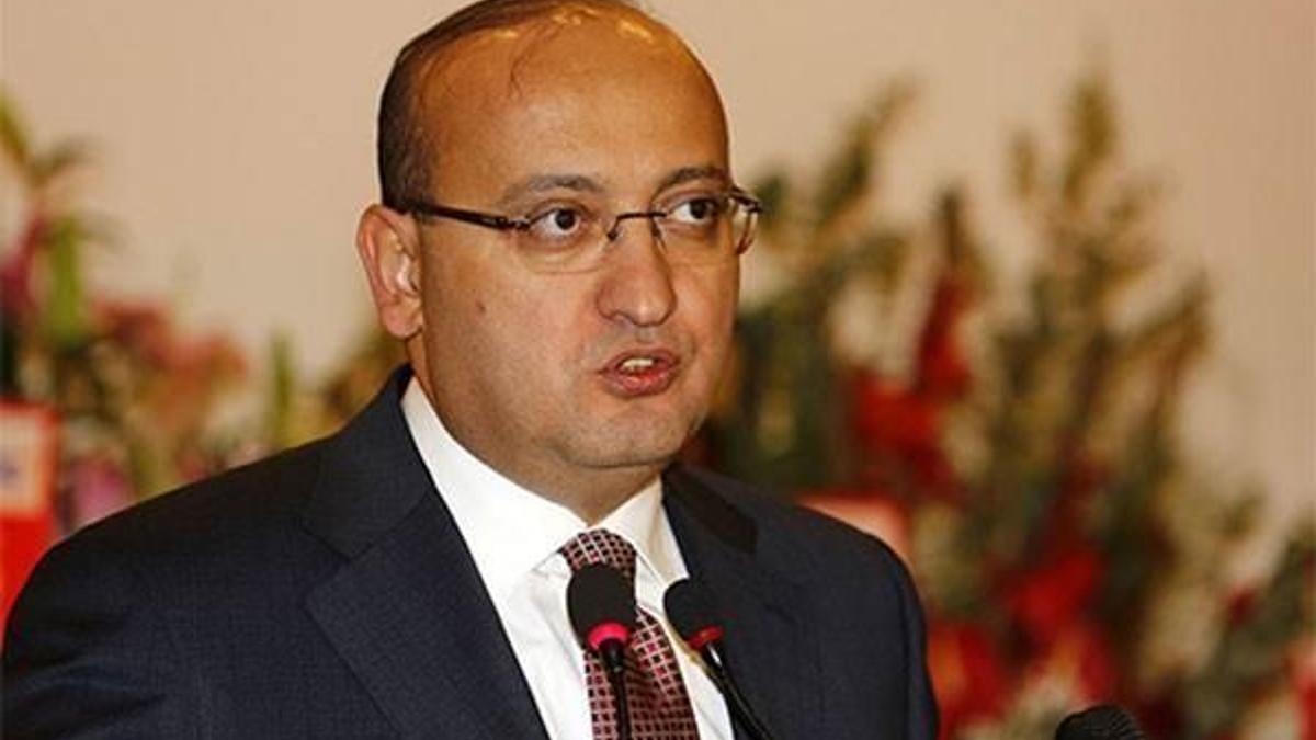 Yalçın Akdoğan'dan  flaş açıklama!