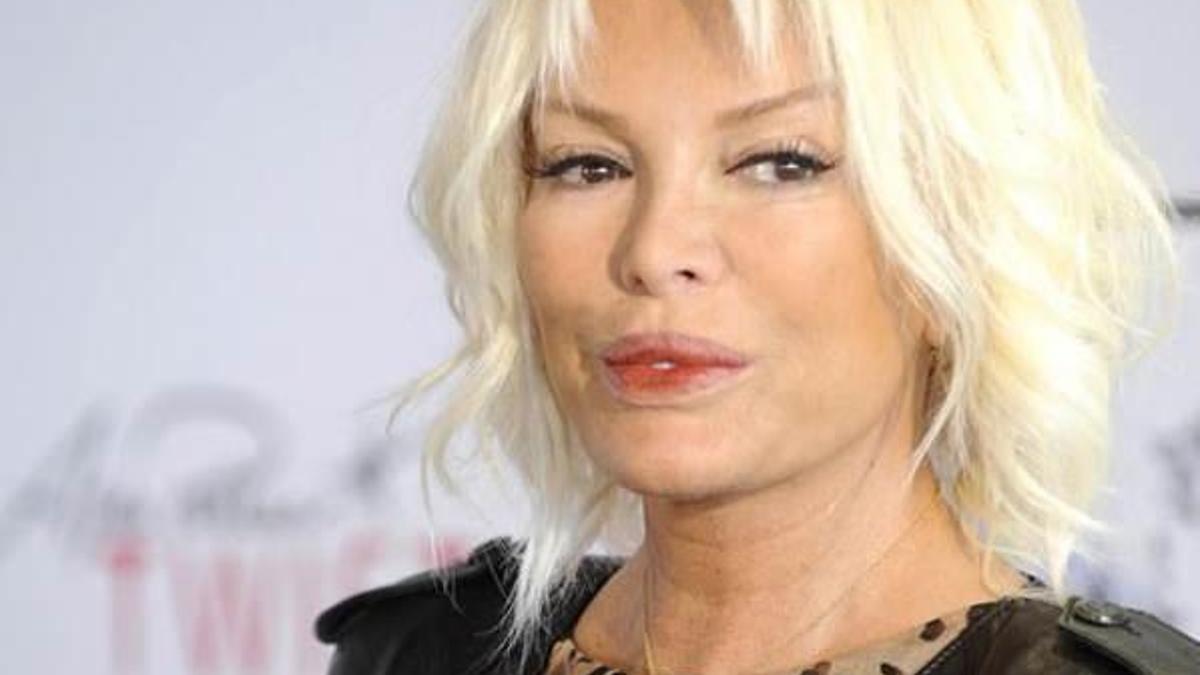 Ajda'nın şarkısını çalınca tutuklandı