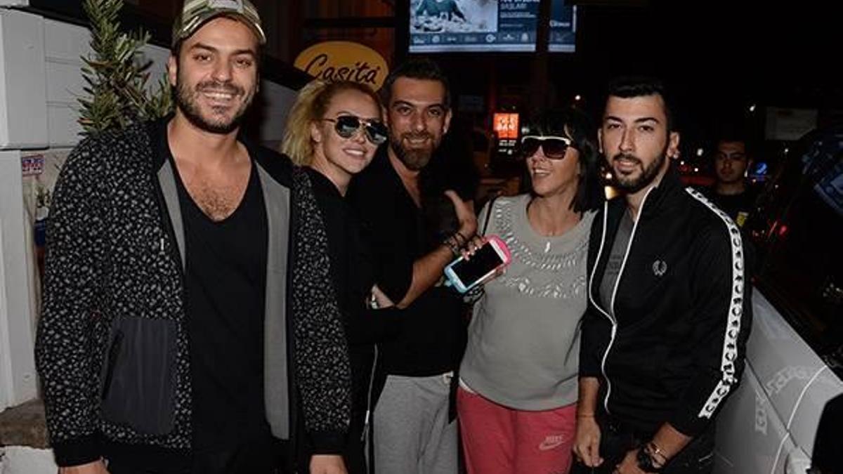 Bize her gece parti
