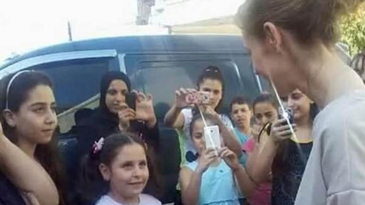 Esma Esad ortaya çıktı