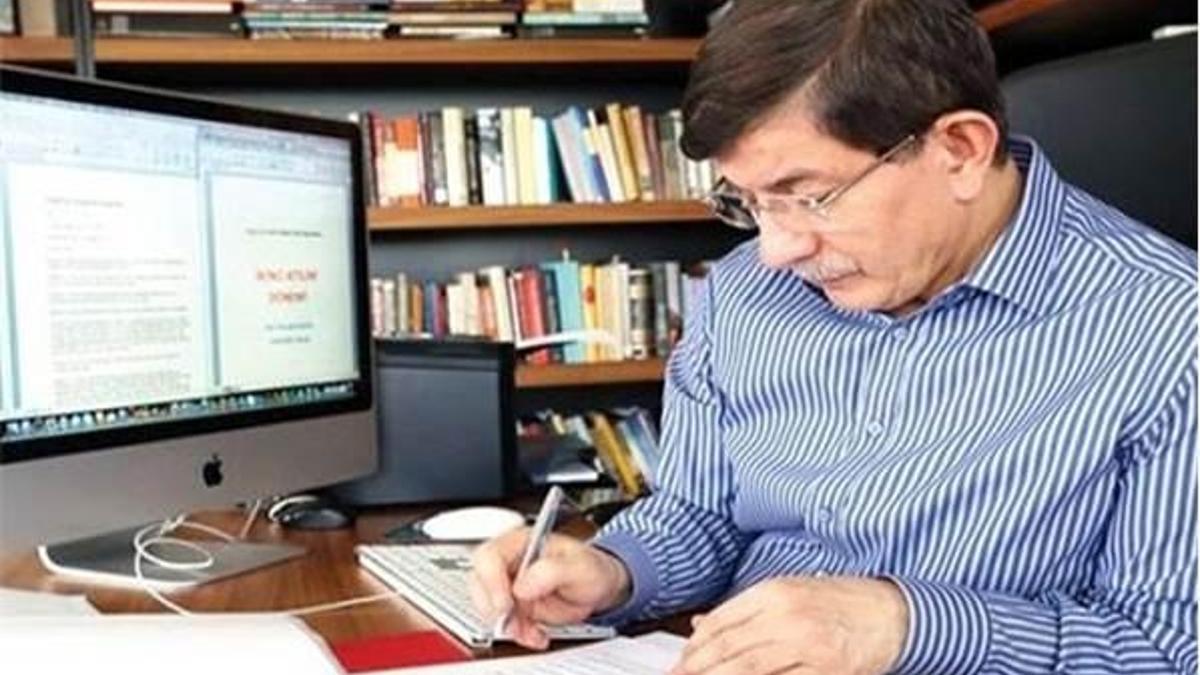 MHP, Davutoğlu için 1 yıl hapis cezası talep etti