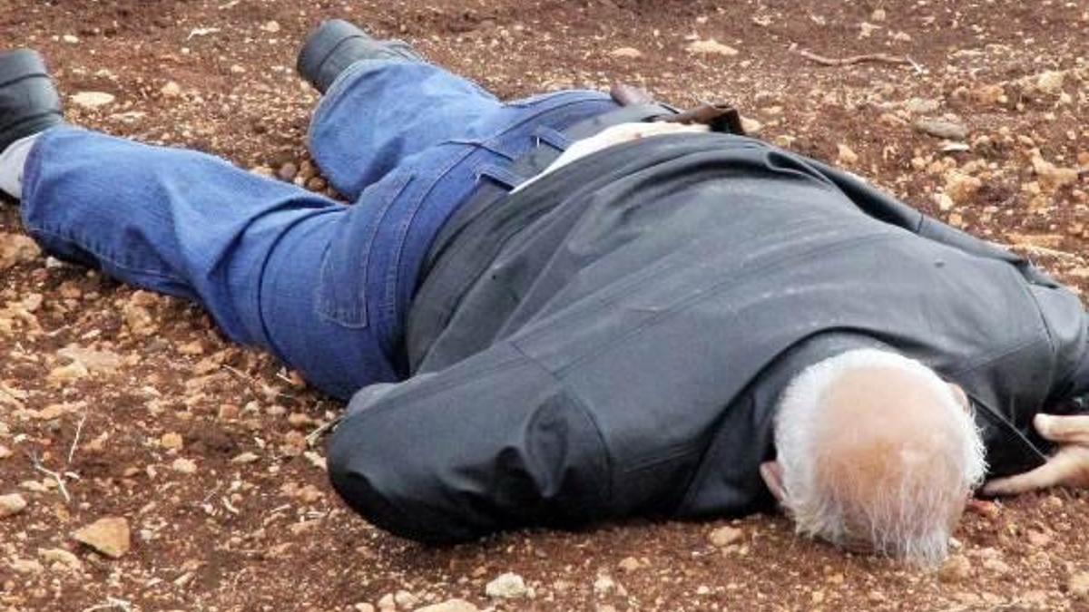 Boş arazide erkek cesedi bulundu