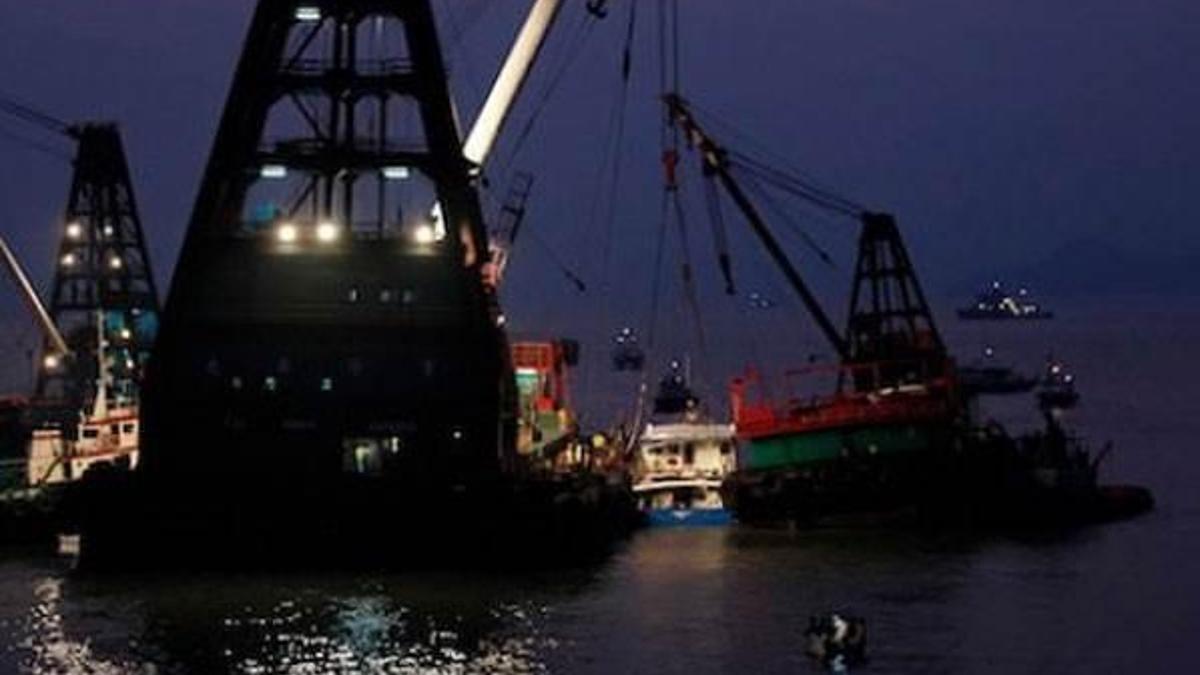 Hong Kong'da feribot kazası: 124 yaralı