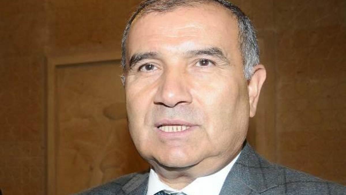 Enerji Bakanı: Saatleri karıştıranlardan özür diliyorum