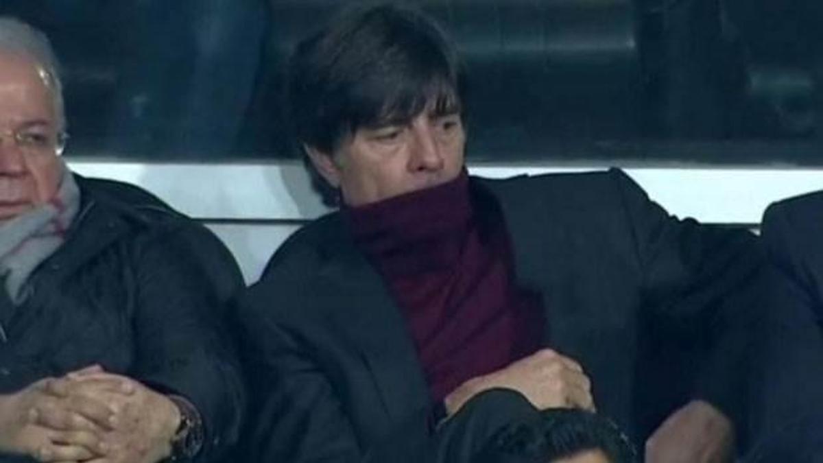 Löw Gomez'i izledi!