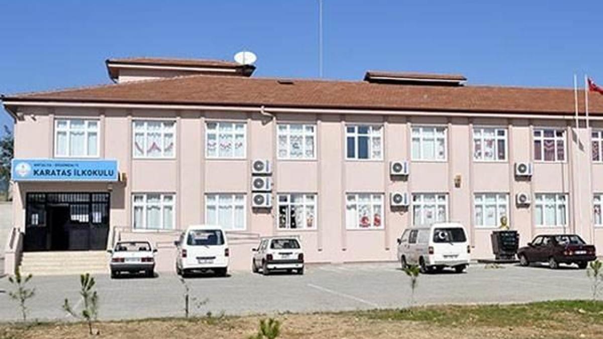 İlkokulda kızlı- erkekli oturma krizi