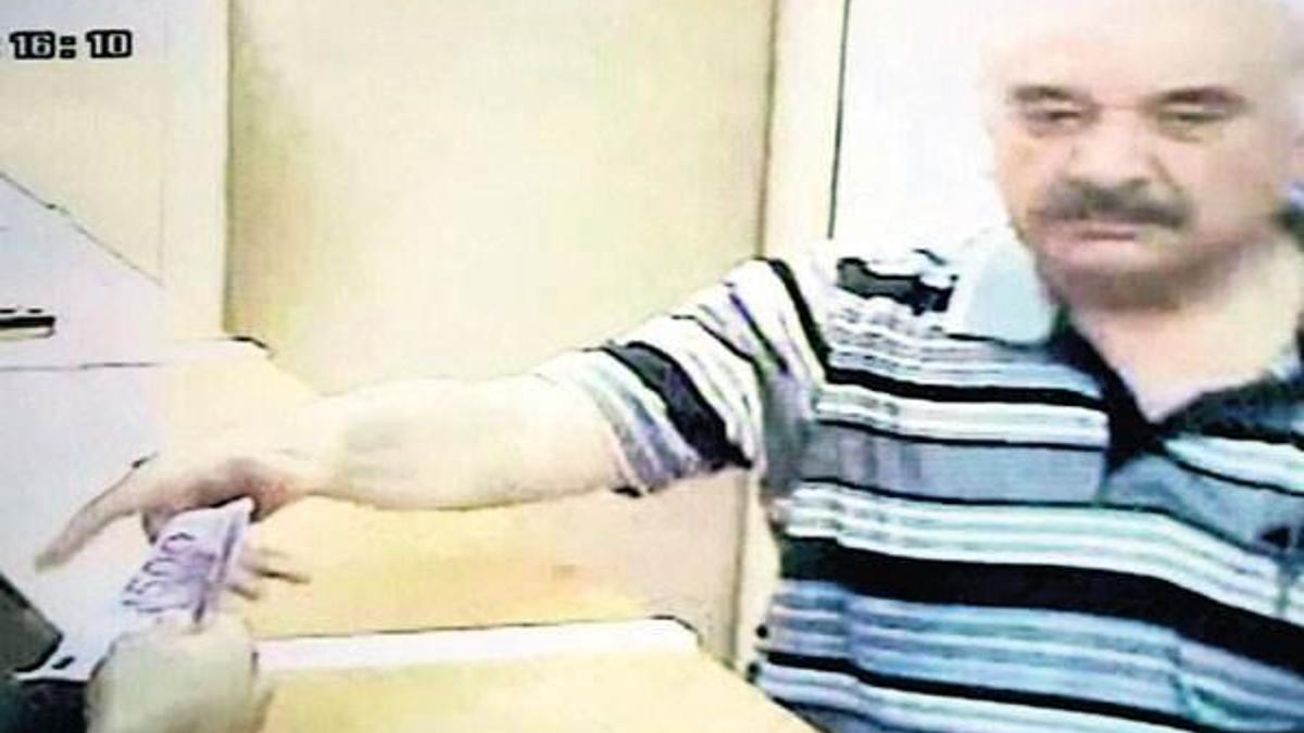 Döviz bozduran müşteriye 10 bin lira fazla verdiler