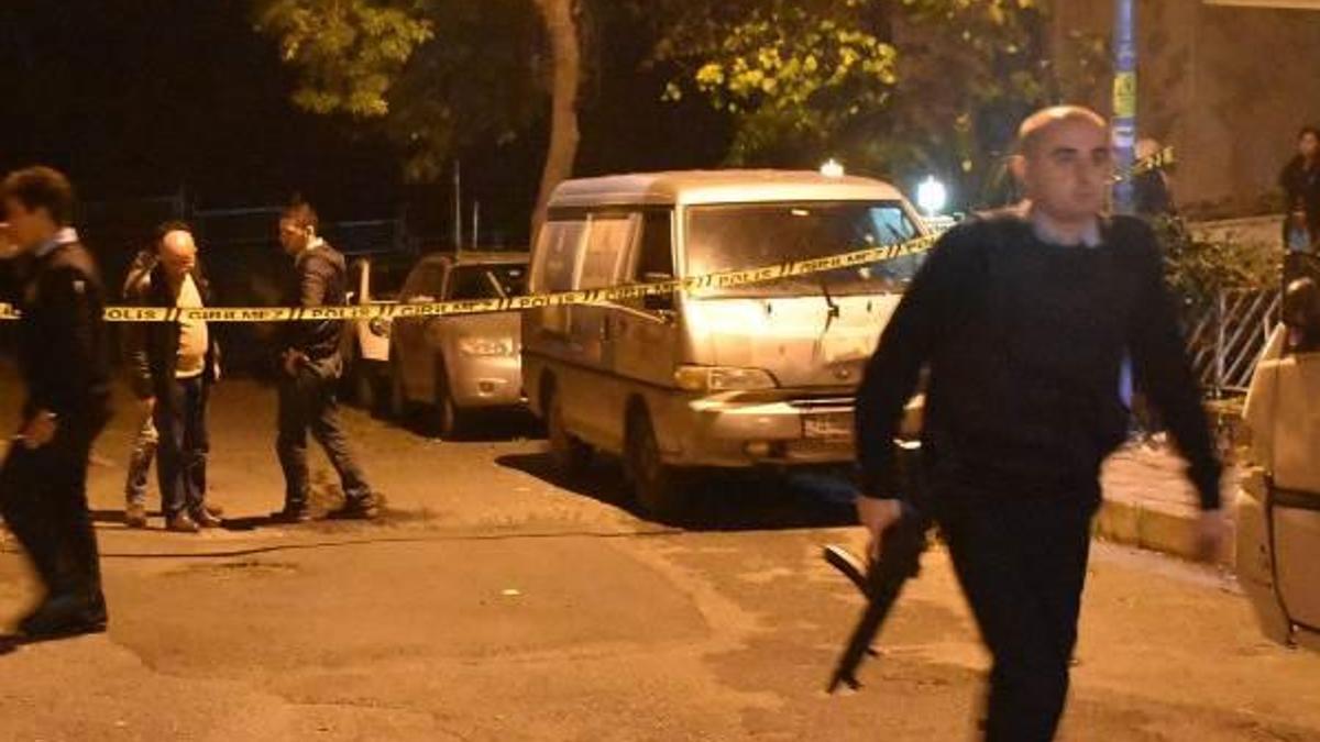 Eve dönmeye ikna edemeyince kurşun yağdırdı