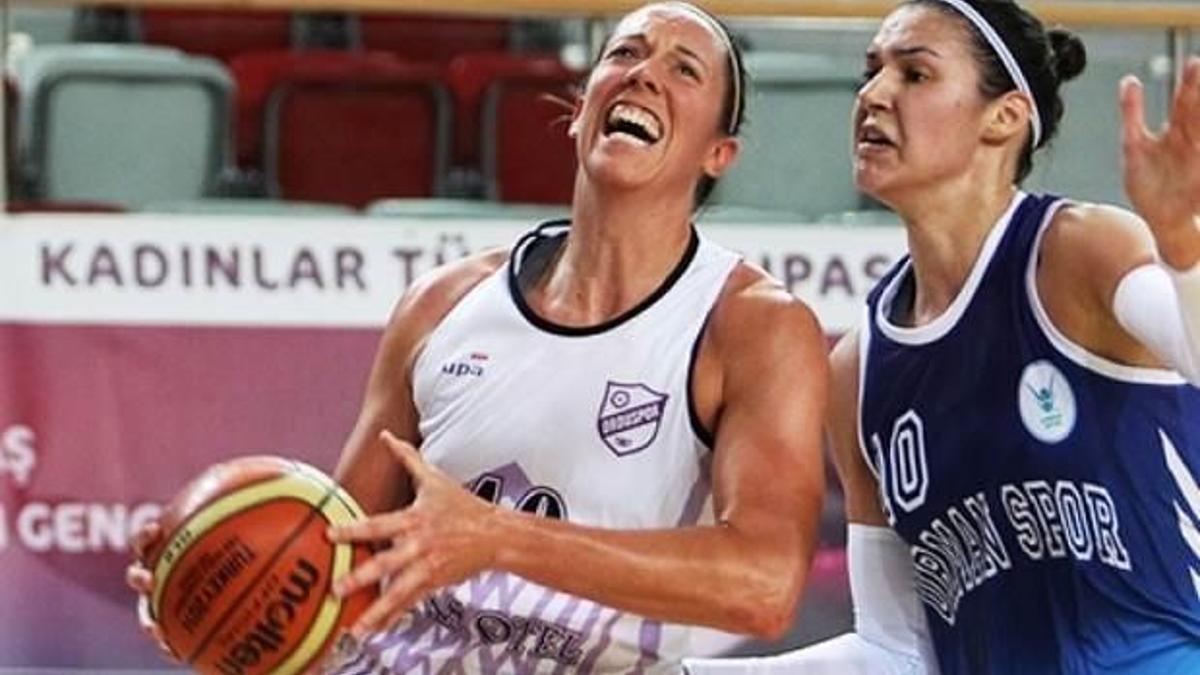 BGD, Megan Frazee ile imzaladı