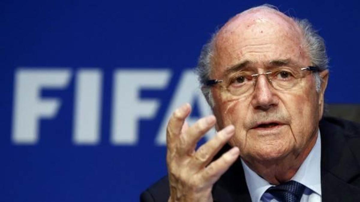 Blatter hastaneye kaldırıldı