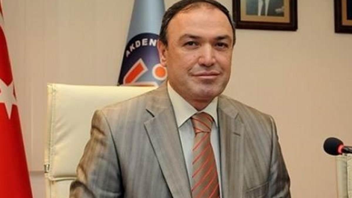 AÜ Rektörü Kurtcephe görevden alındı